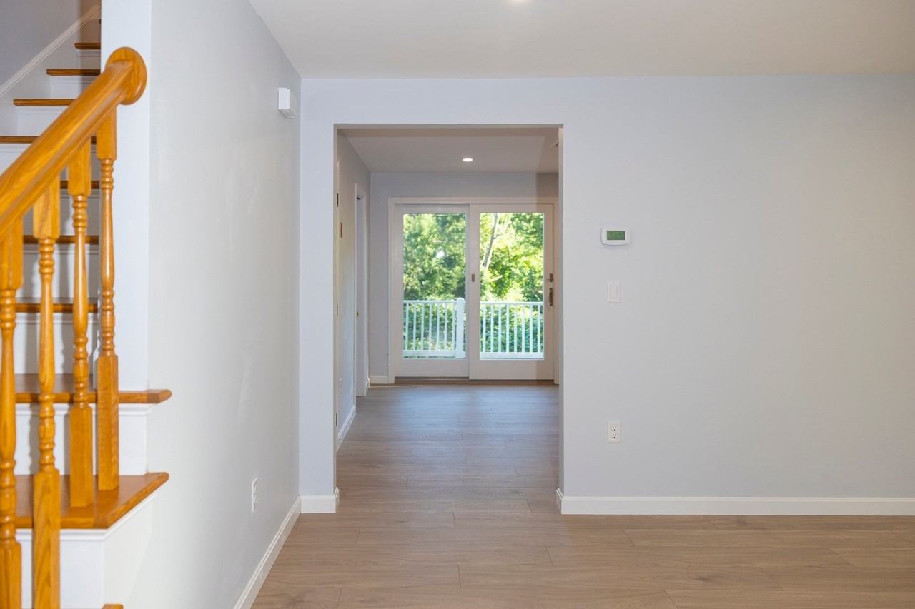 122 Leedham St - Photo 2 of 30