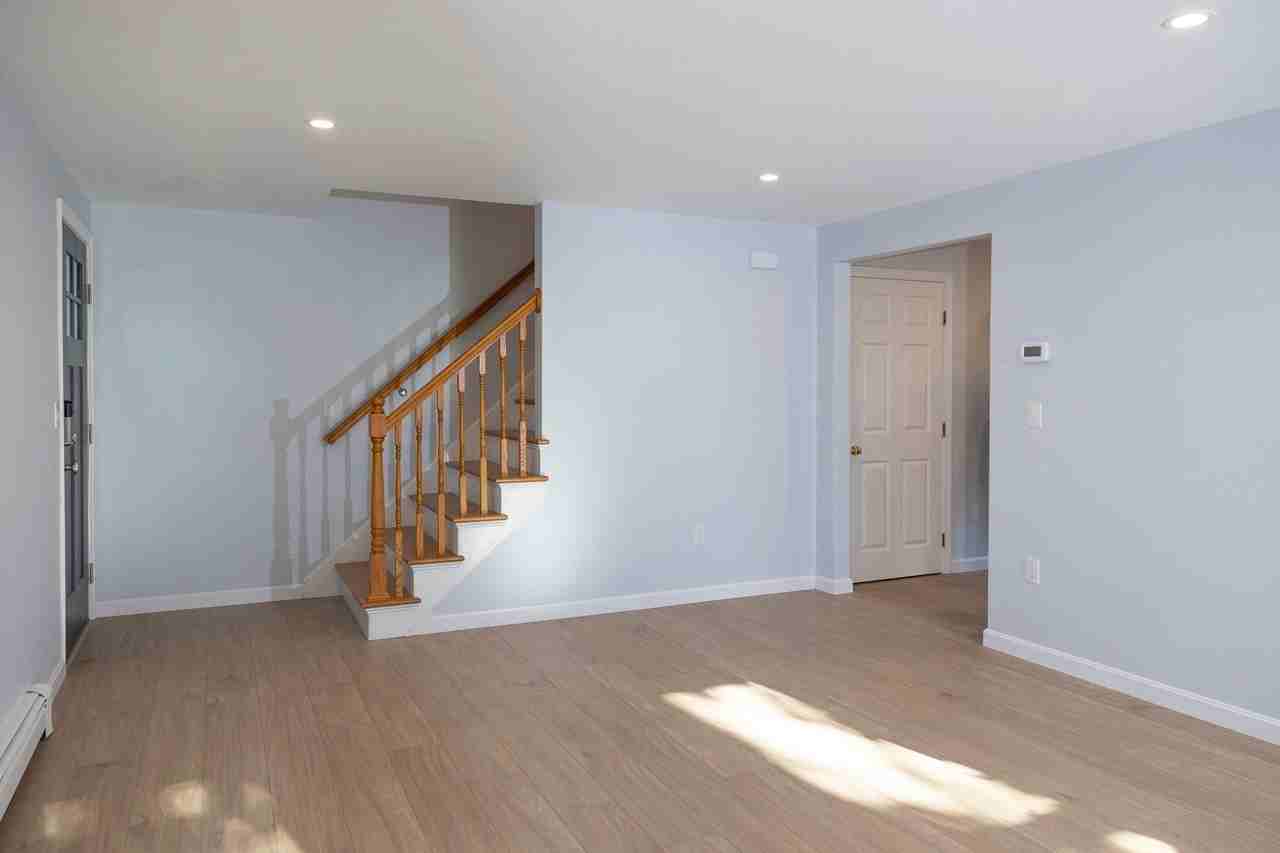 122 Leedham St - Photo 6 of 30