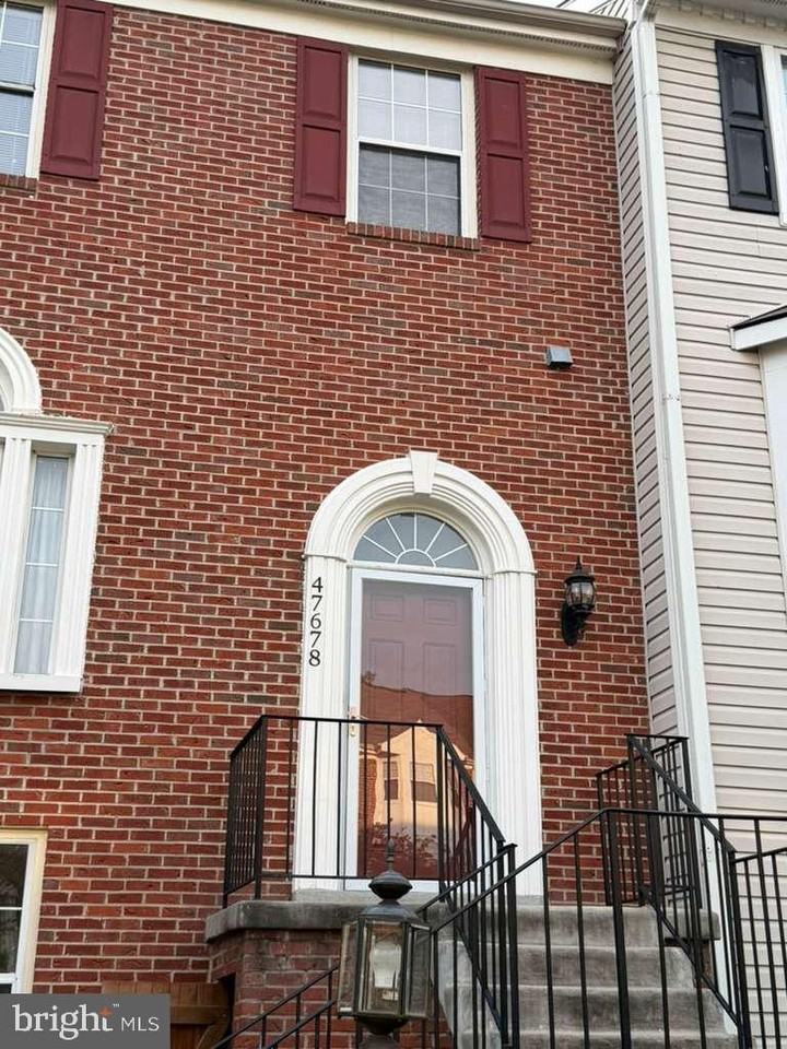 47678 Comer Sq - Photo 2 of 23