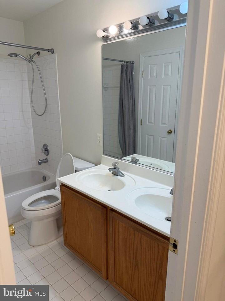 47678 Comer Sq - Photo 3 of 23