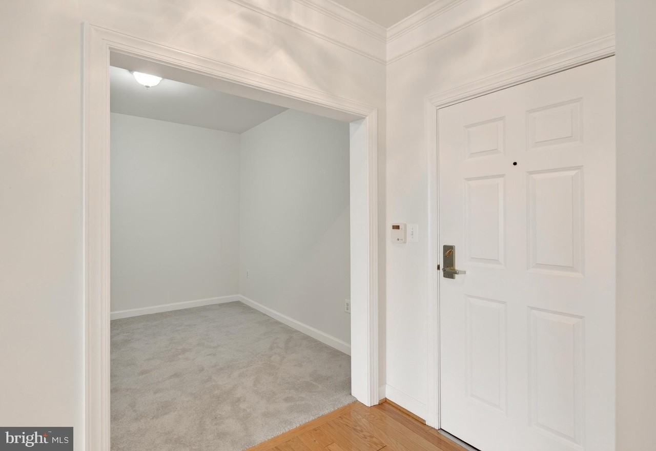 44485 Chamberlain Ter #303 - Photo 5 of 42