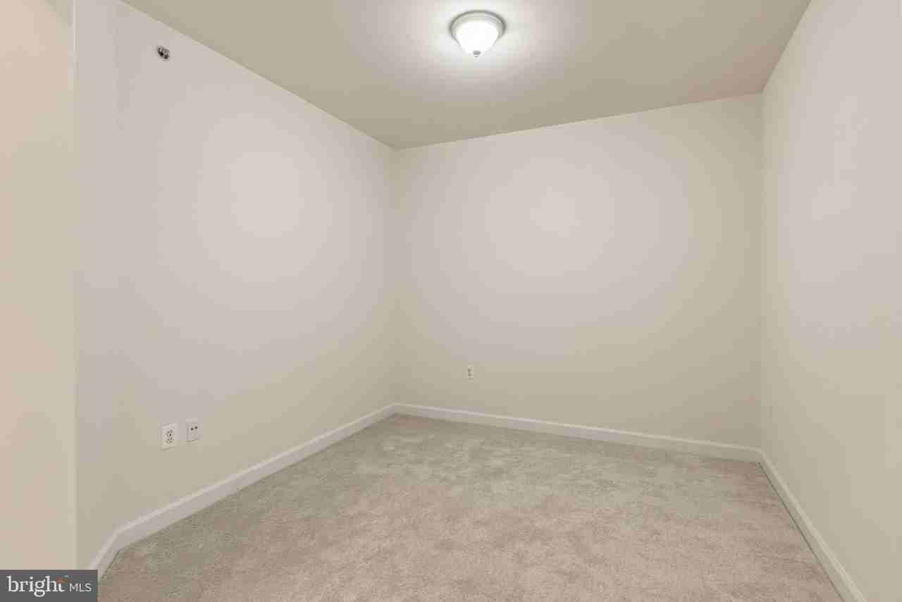 44485 Chamberlain Ter #303 - Photo 6 of 42