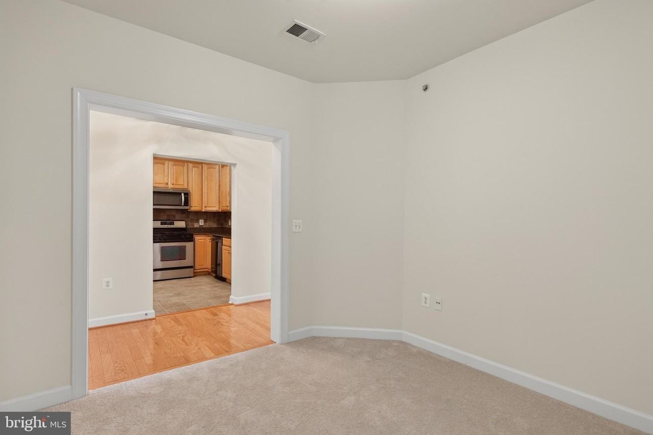 44485 Chamberlain Ter #303 - Photo 7 of 42