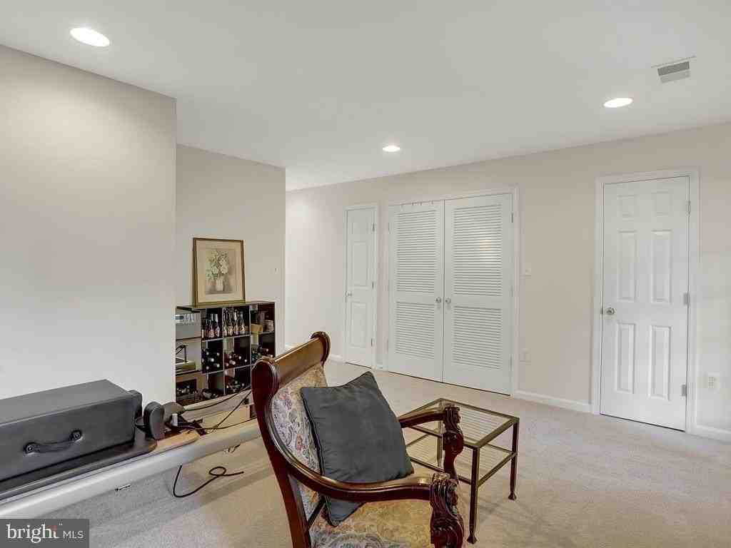 21040 Tioga Ter - Photo 7 of 27