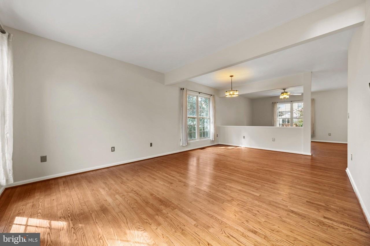 8812 Fenimore Pl - Photo 6 of 50