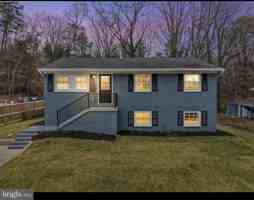 featured image of 4604 Kentwood Ln