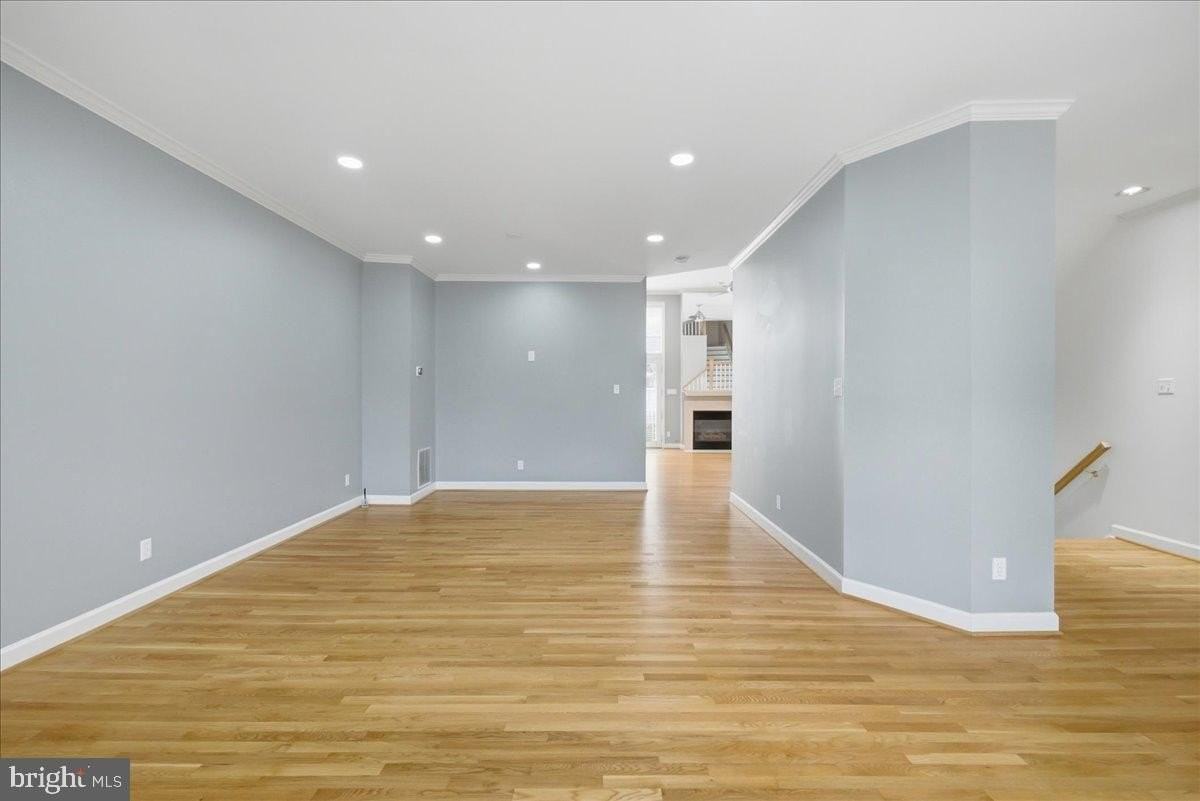 10249 Winged Elm Cir - Photo 4 of 34