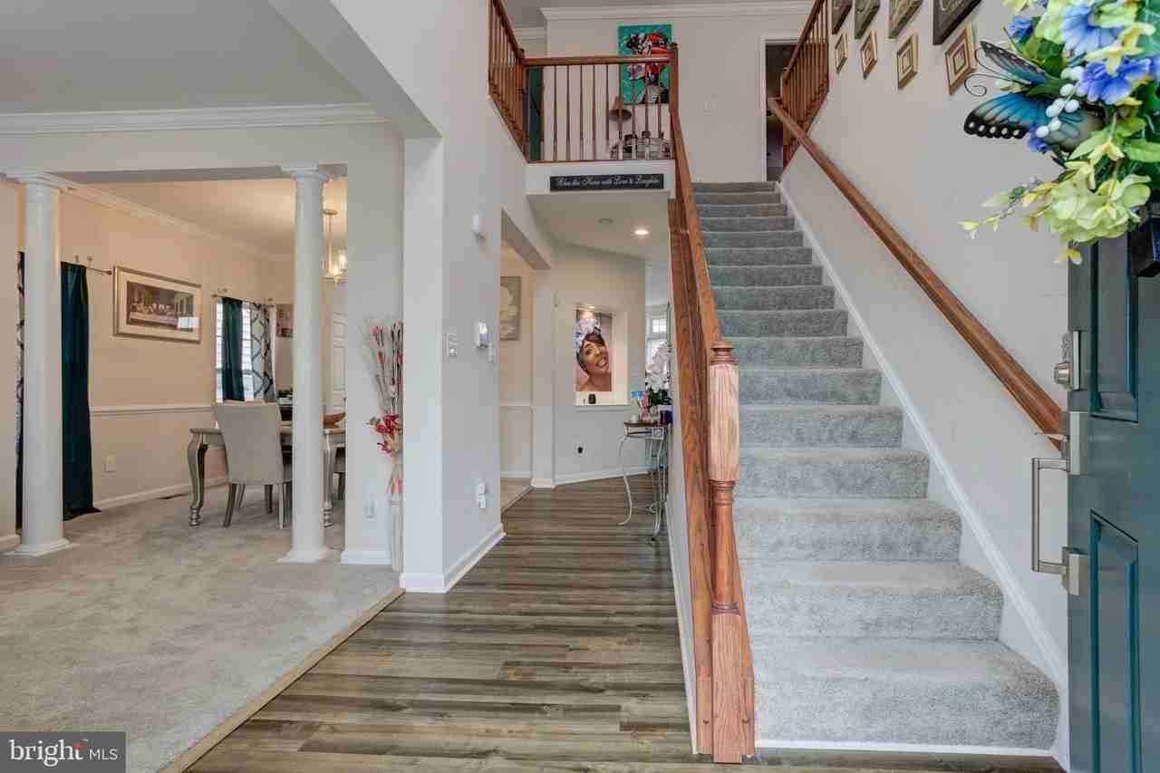 5218 Windbreak Dr - Photo 2 of 22
