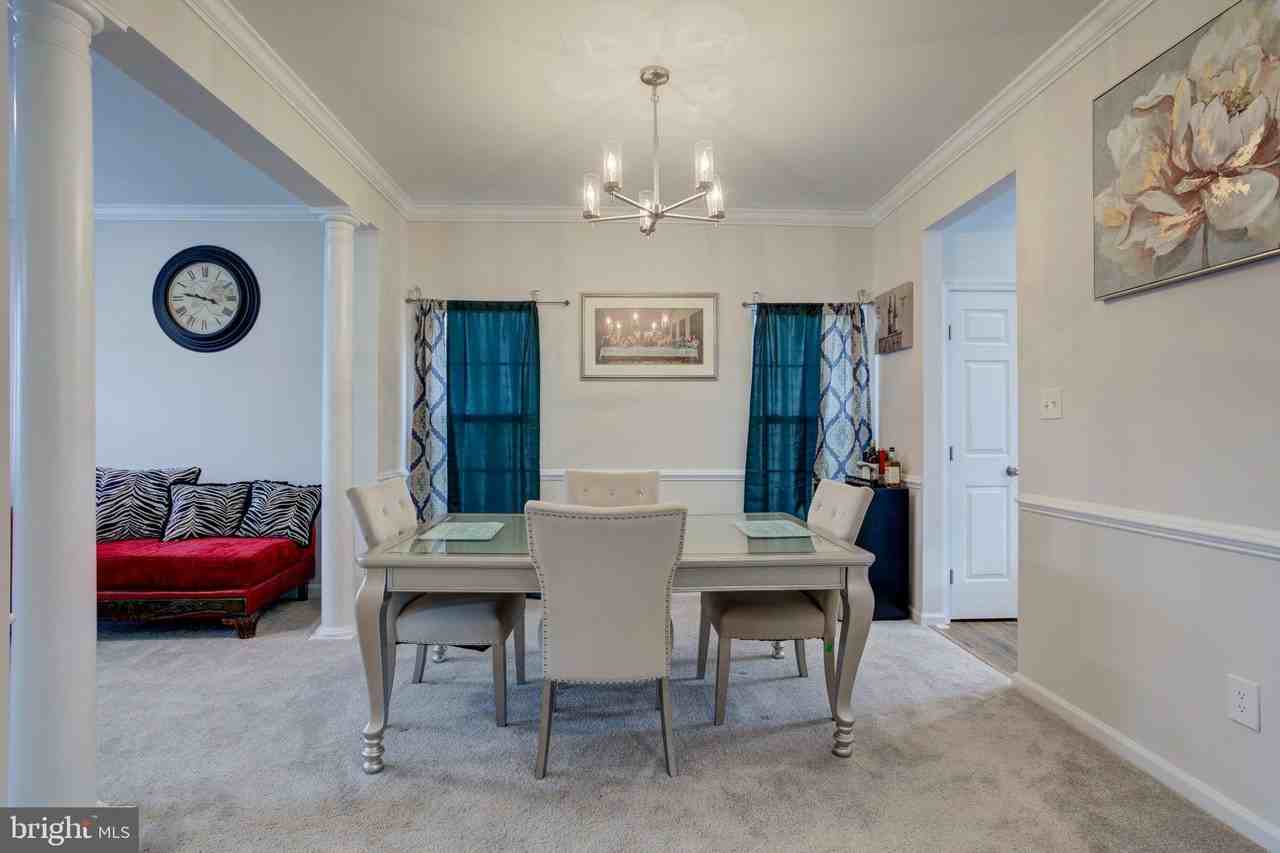 5218 Windbreak Dr - Photo 6 of 22