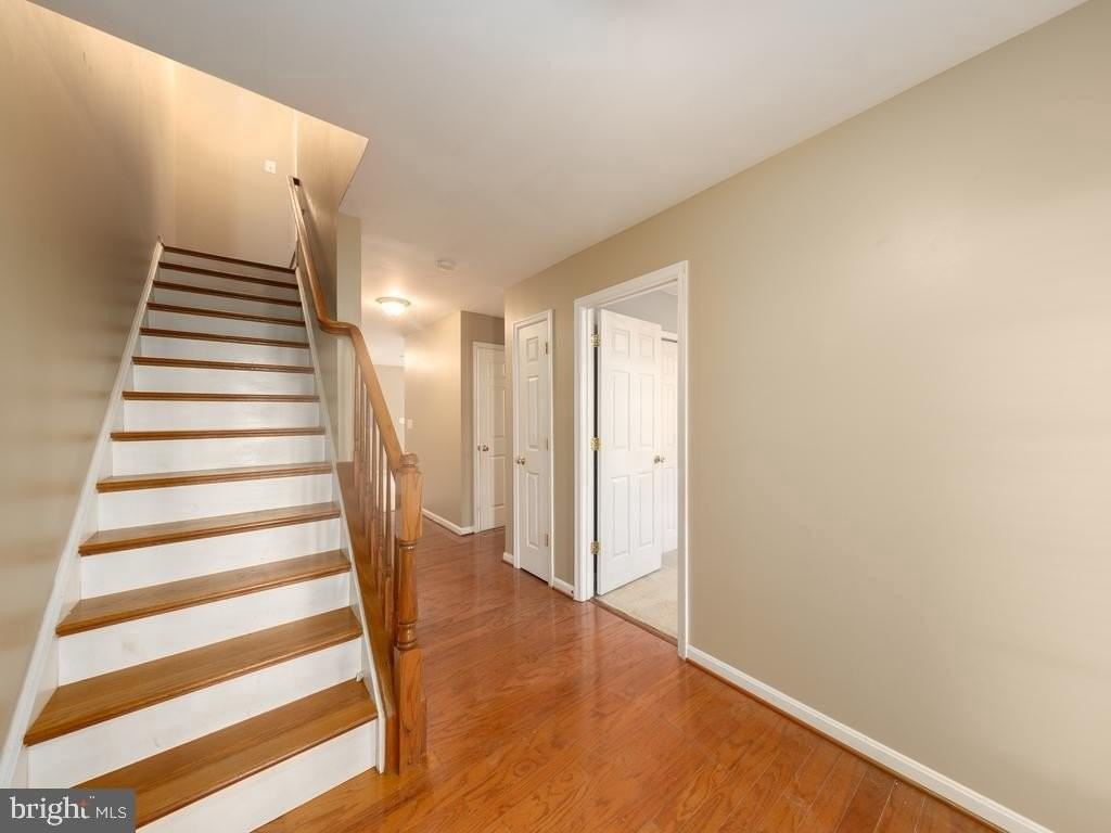108 Clearwater Ct - Photo 3 of 21