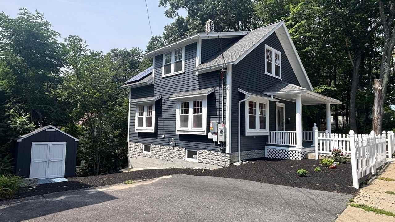 218 Marshall St - Photo 5 of 6