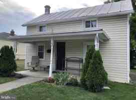 featured image of 131 S Purcell Ave