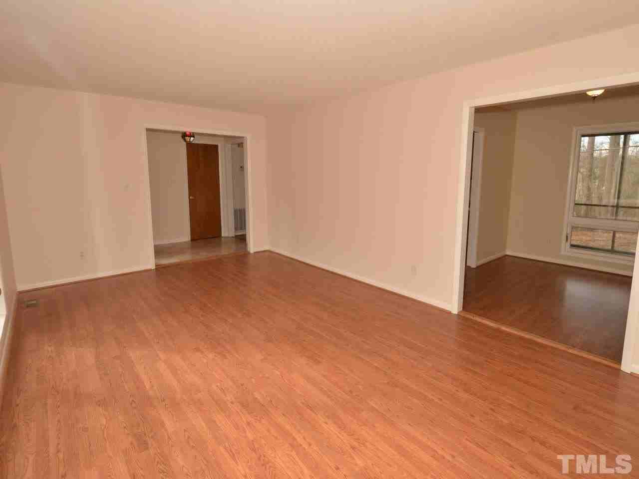211 Lake Dr - Photo 3 of 25