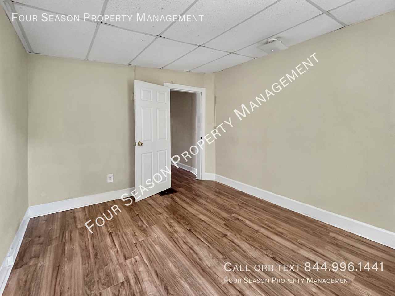 306 S Locust St #306 - Photo 2 of 19