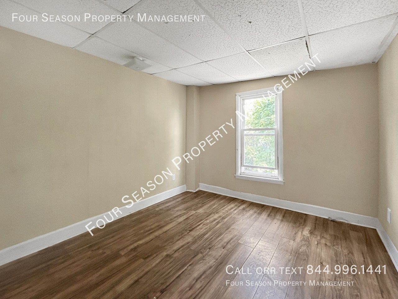 306 S Locust St #306 - Photo 3 of 19