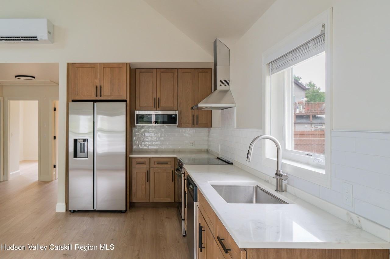 136 Newkirk Ave - Photo 3 of 13