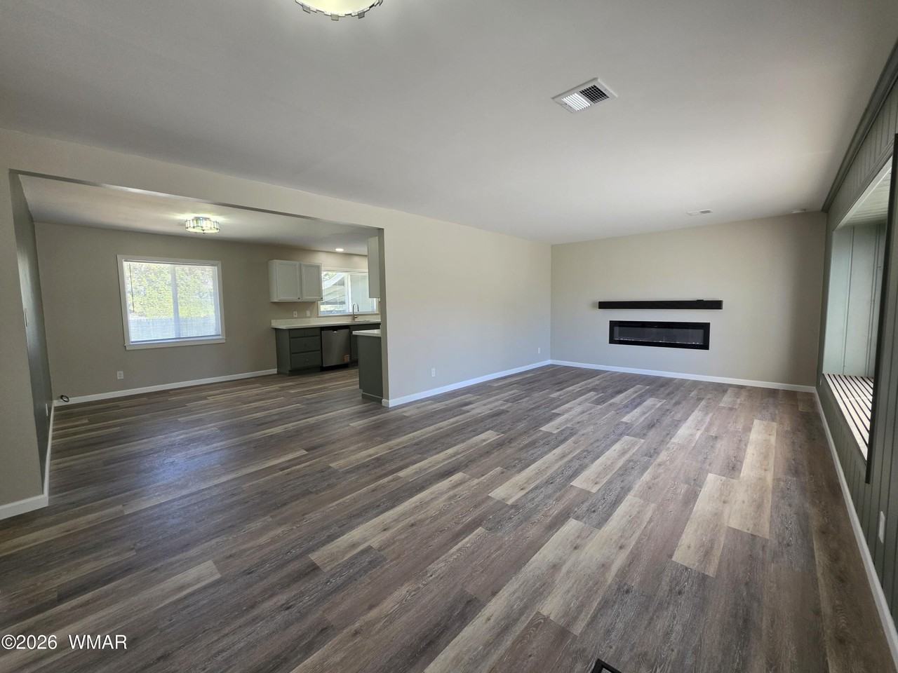 641 S 5th Ave - Photo 3 of 41
