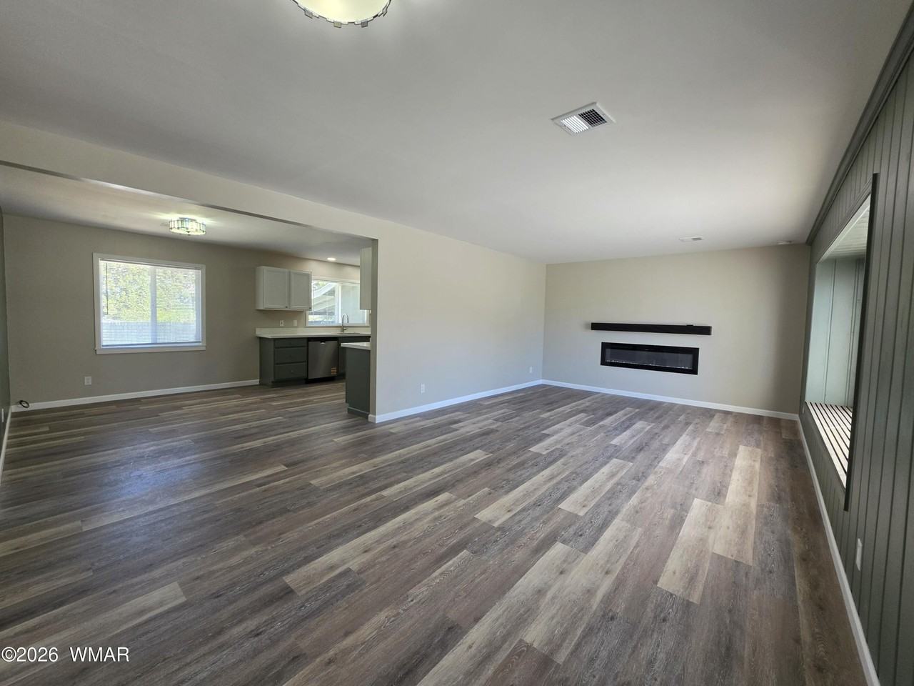 641 S 5th Ave - Photo 4 of 41