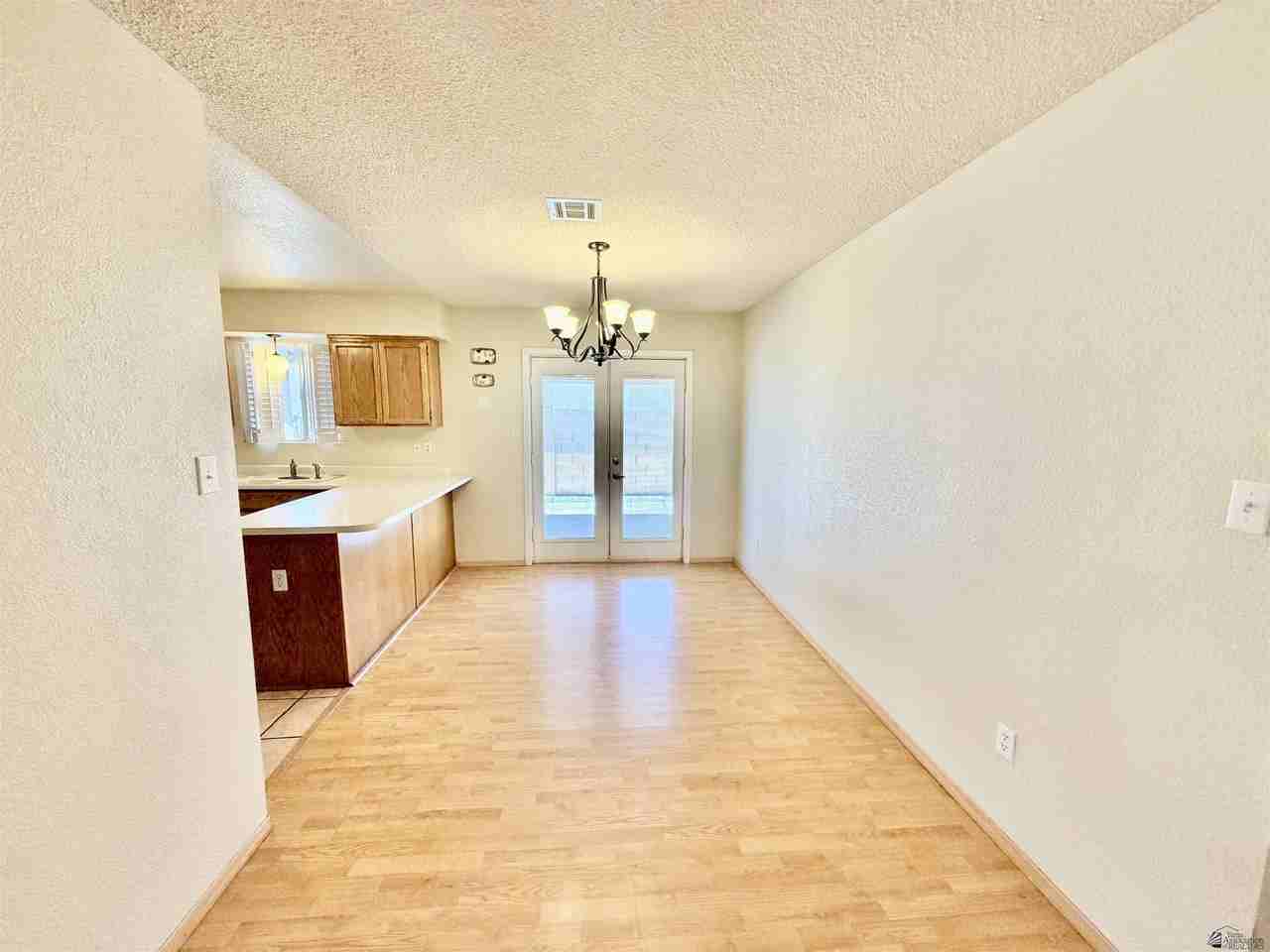2783 W 29th Ln - Photo 5 of 36
