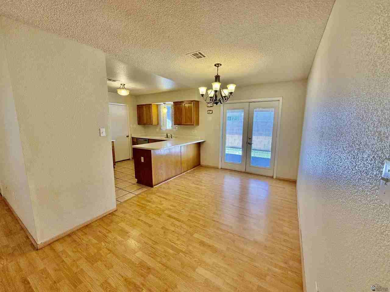 2783 W 29th Ln - Photo 6 of 36