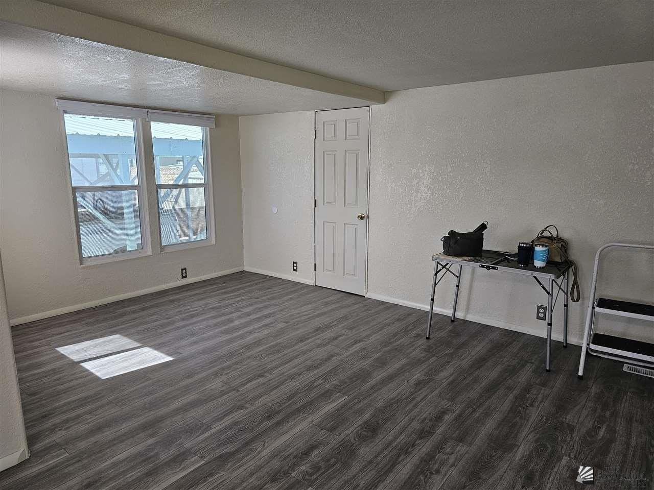 11530 S Sheila Ave - Photo 6 of 11