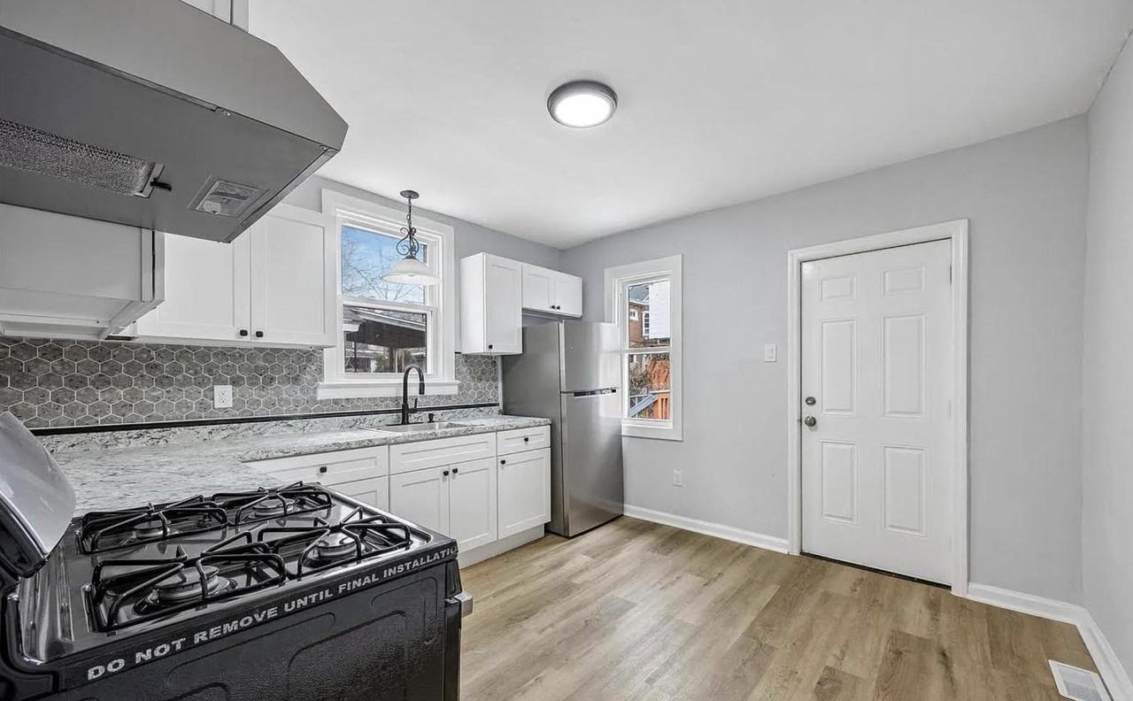Laurel Ave - Photo 2 of 4