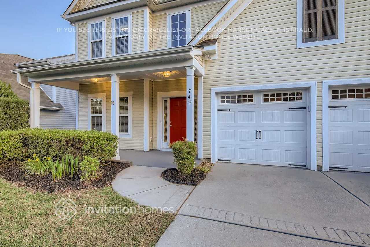745 Inwood Hill Dr - Photo 2 of 27