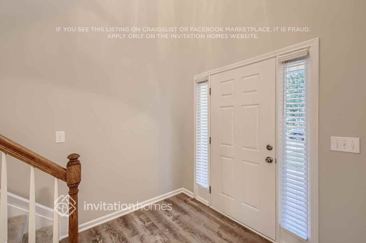 745 Inwood Hill Dr - Photo 3 of 27