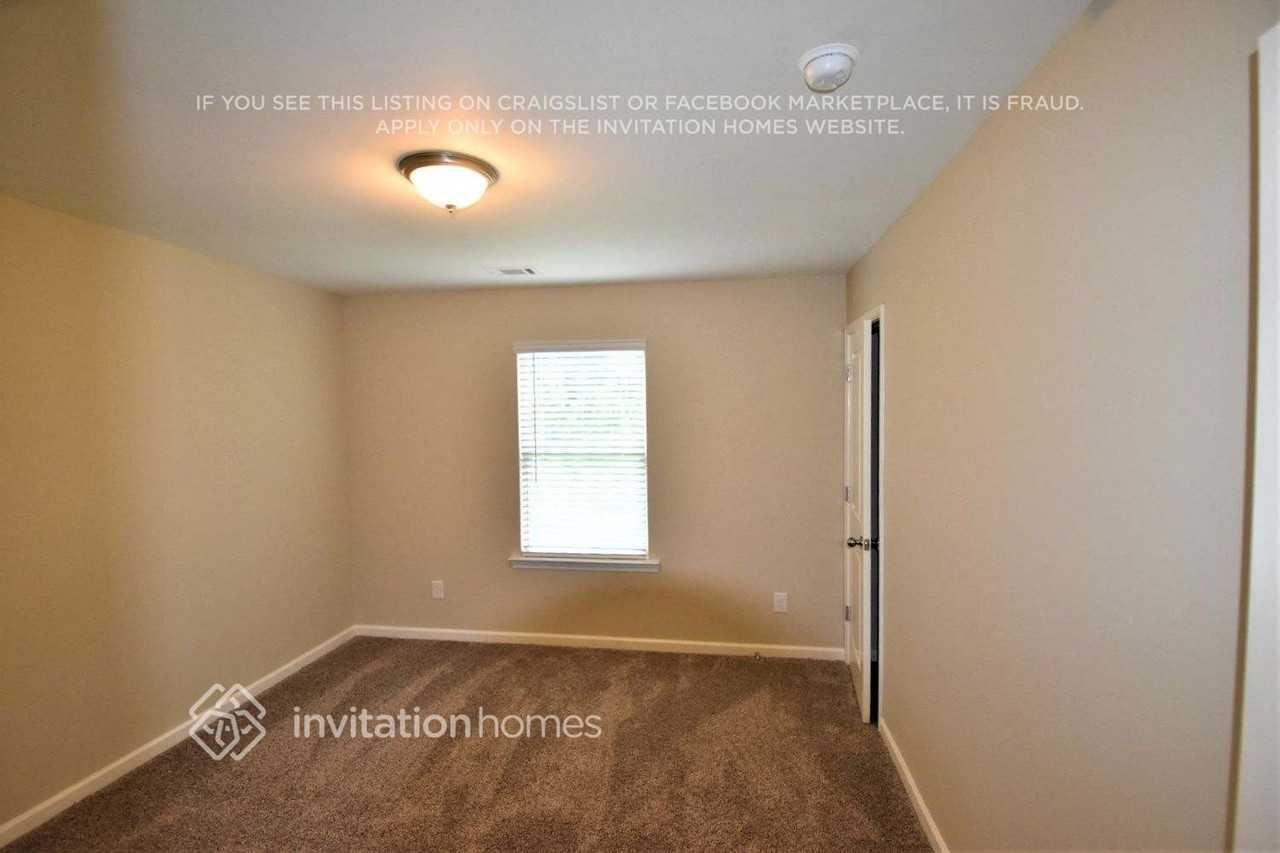 1482 Ewing Farm Dr - Photo 5 of 9