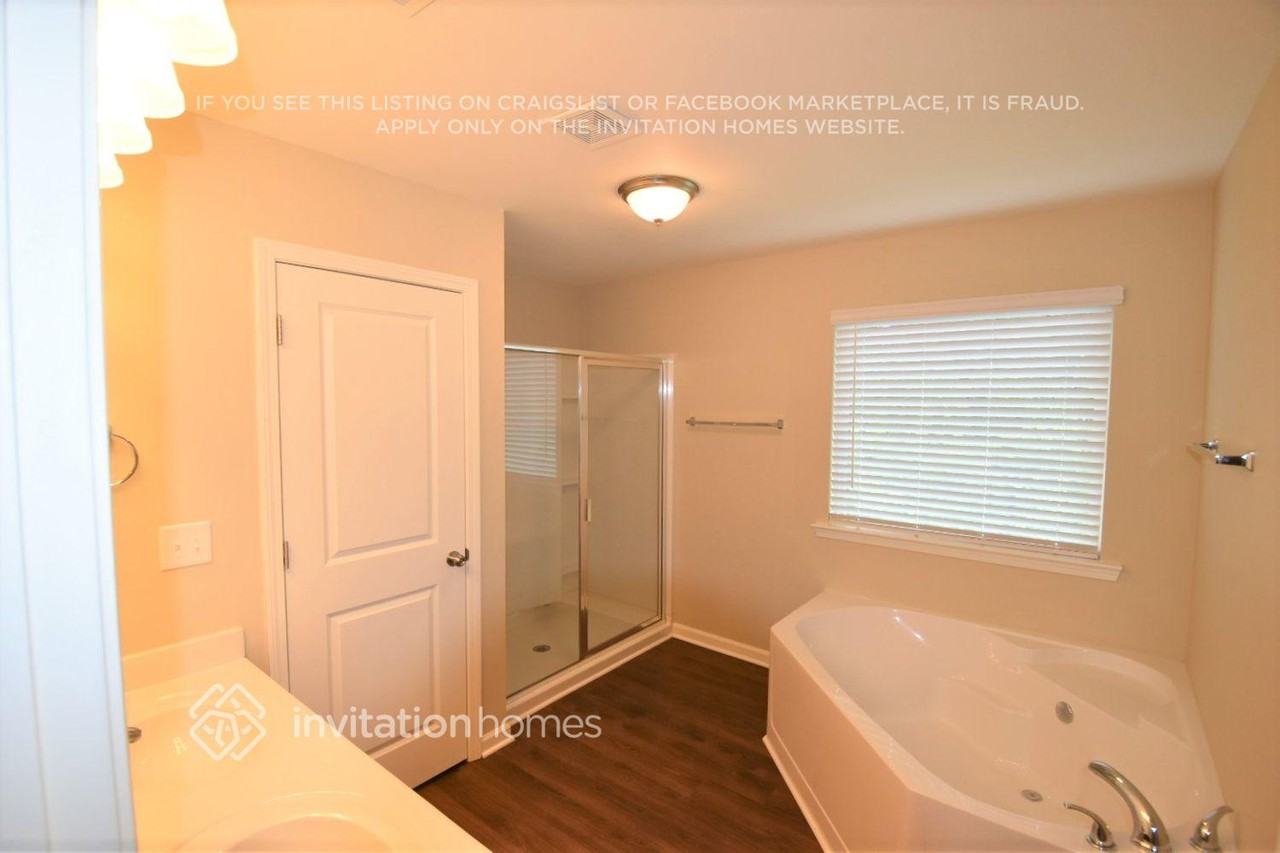 1482 Ewing Farm Dr - Photo 7 of 9