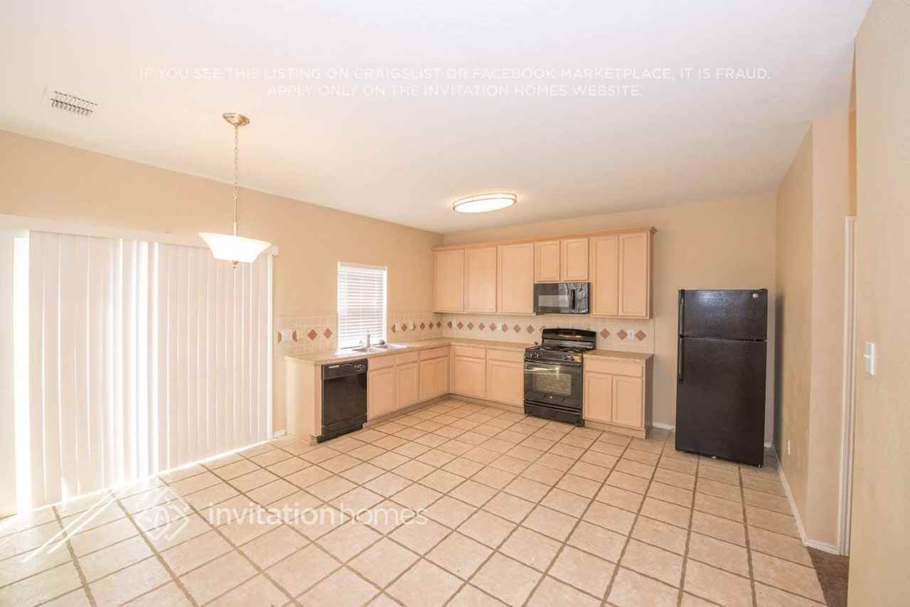 7704 Cresswell Dr - Photo 6 of 21