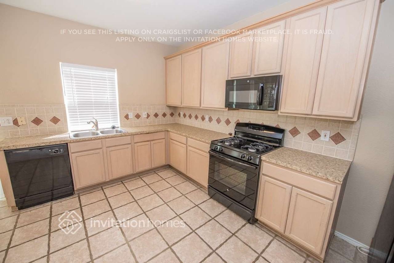 7704 Cresswell Dr - Photo 7 of 21
