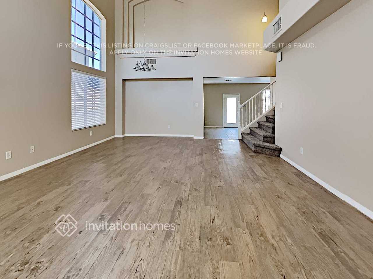 274 Prudence Ct - Photo 5 of 24