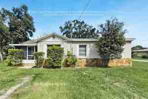 featured image of 9501 N Albany Ave