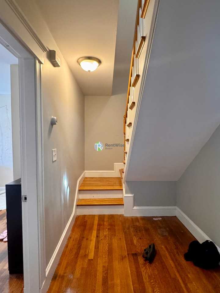 66 Frederick Ave - Photo 3 of 34