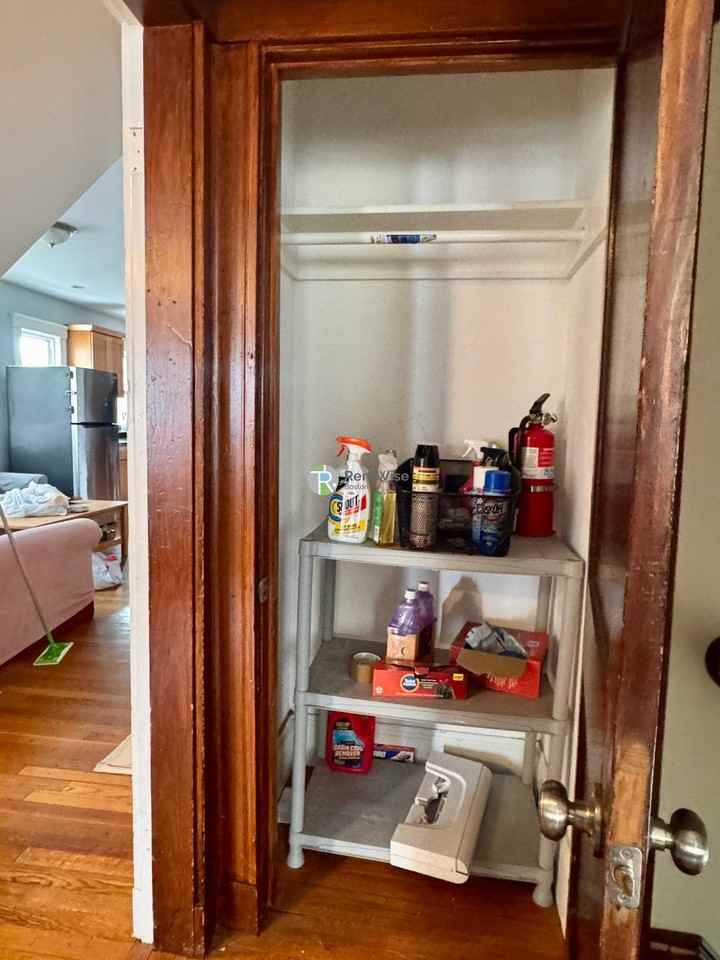 66 Frederick Ave - Photo 4 of 34