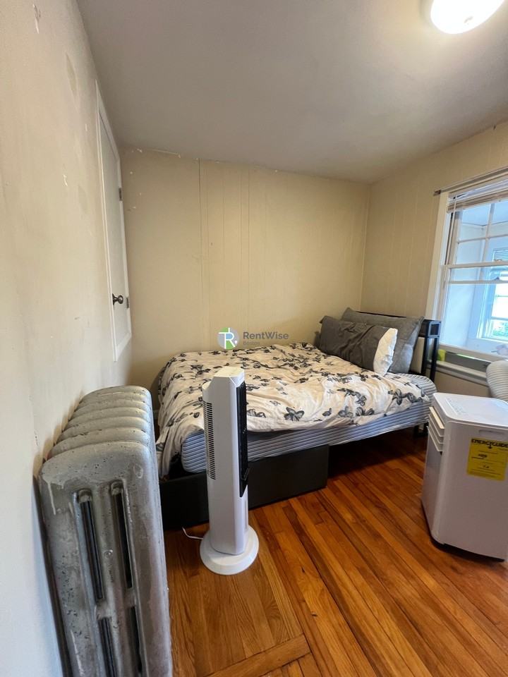 60 Buzzells Ln - Photo 4 of 29