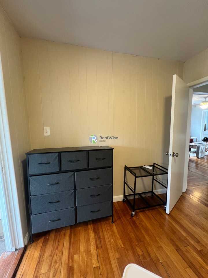 60 Buzzells Ln - Photo 6 of 29