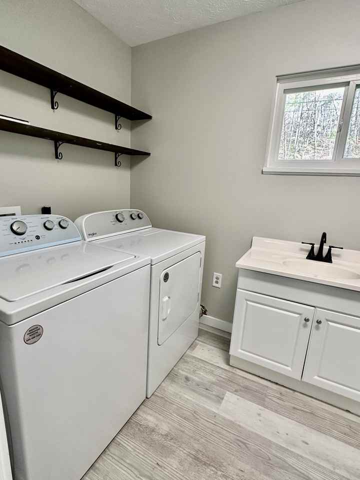 230 Pleasant Vly #1 - Photo 3 of 20