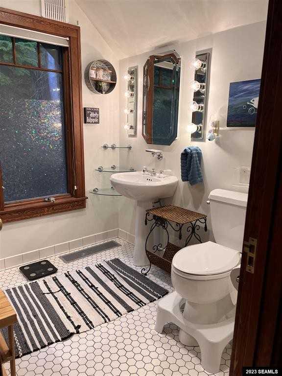 507 Main St #1 - Photo 3 of 23