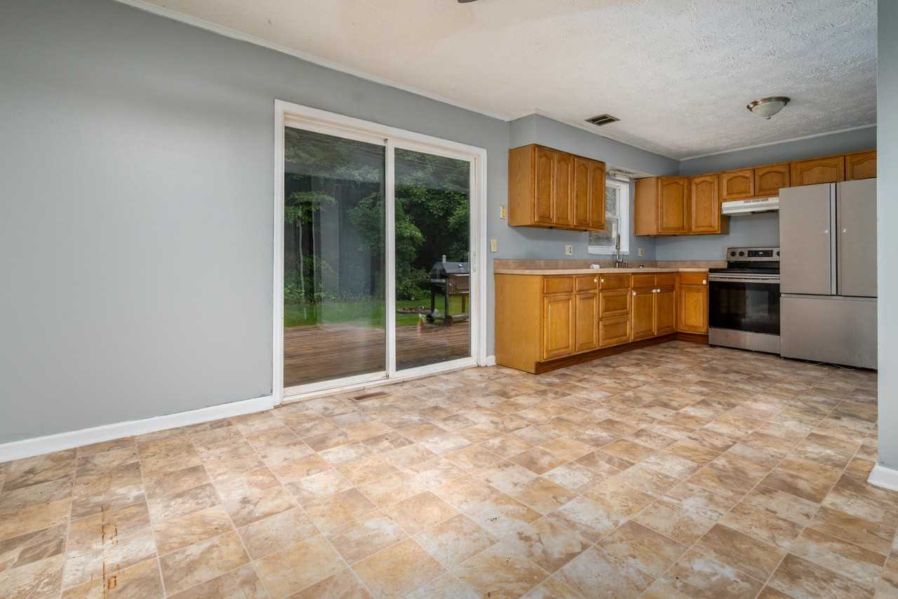 270 Pleasant Vly #1 - Photo 2 of 10
