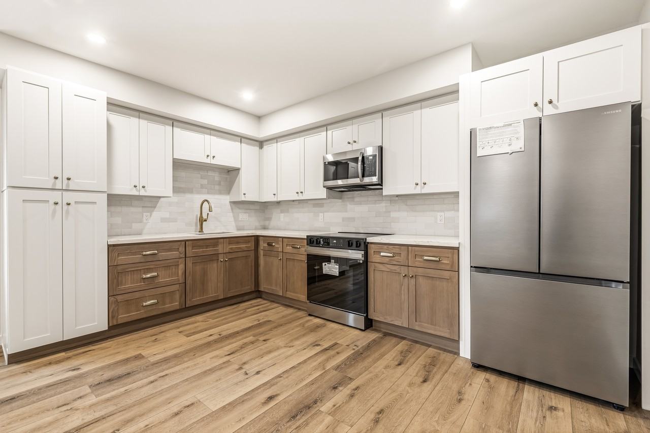 4433 Maycrest Ave #1 - Photo 3 of 19