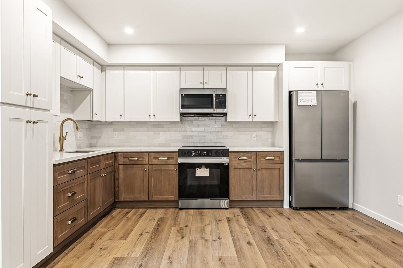 4433 Maycrest Ave #1 - Photo 4 of 19