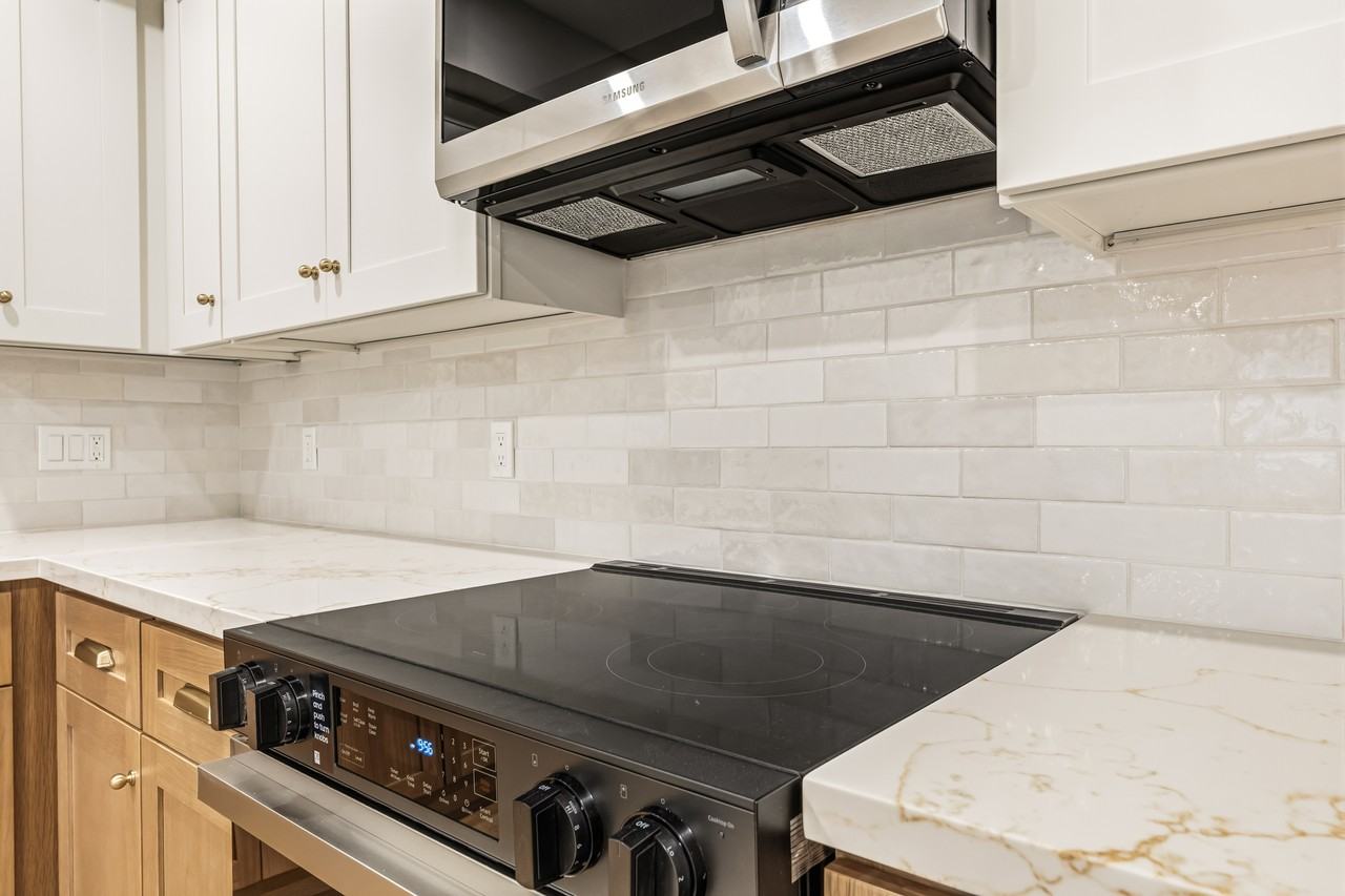 4433 Maycrest Ave #1 - Photo 6 of 19