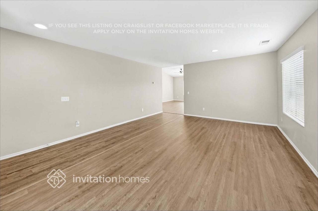 25375 Mountain Springs St - Photo 5 of 20
