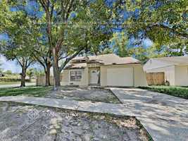 featured image of 12415 Kiwi Ave