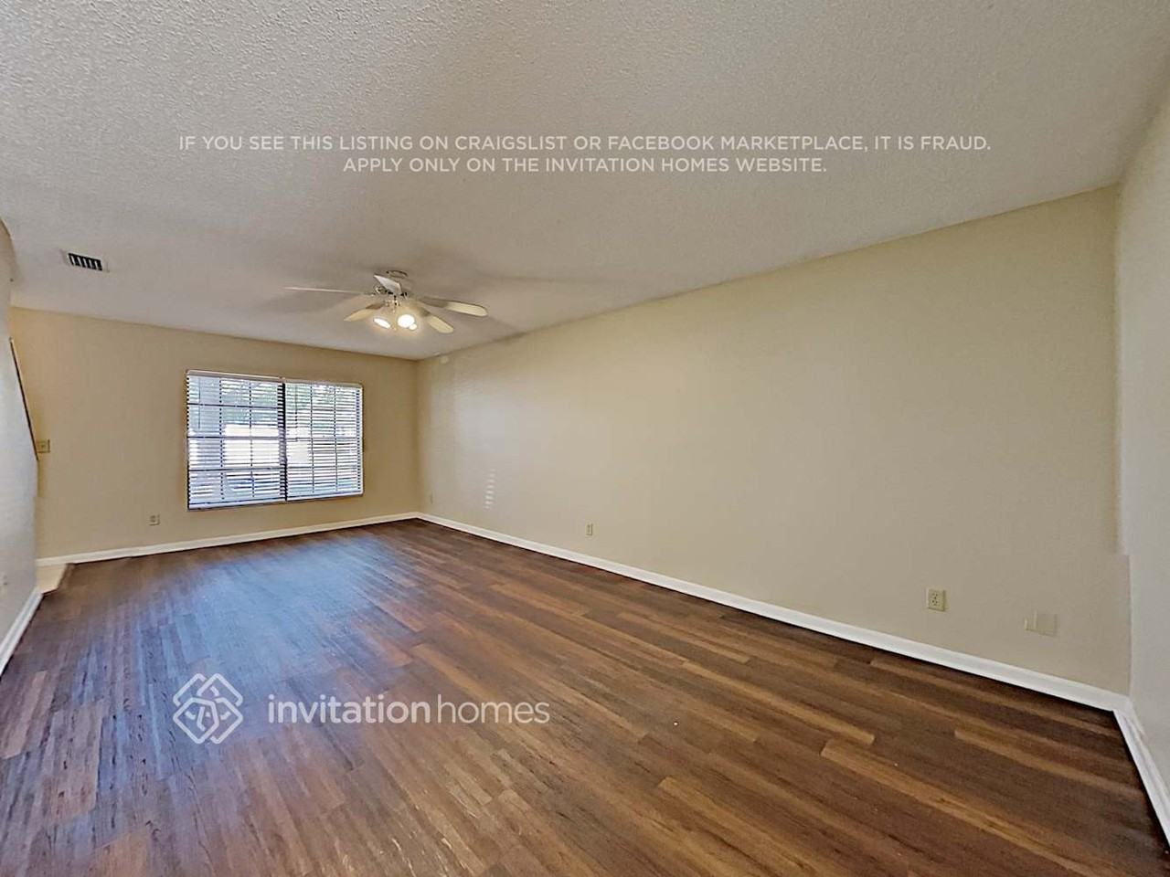 12415 Kiwi Ave - Photo 4 of 17
