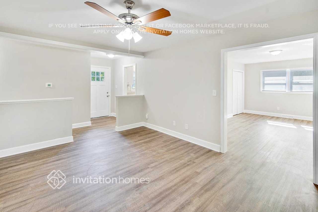 5009 Brooktree Dr - Photo 4 of 24