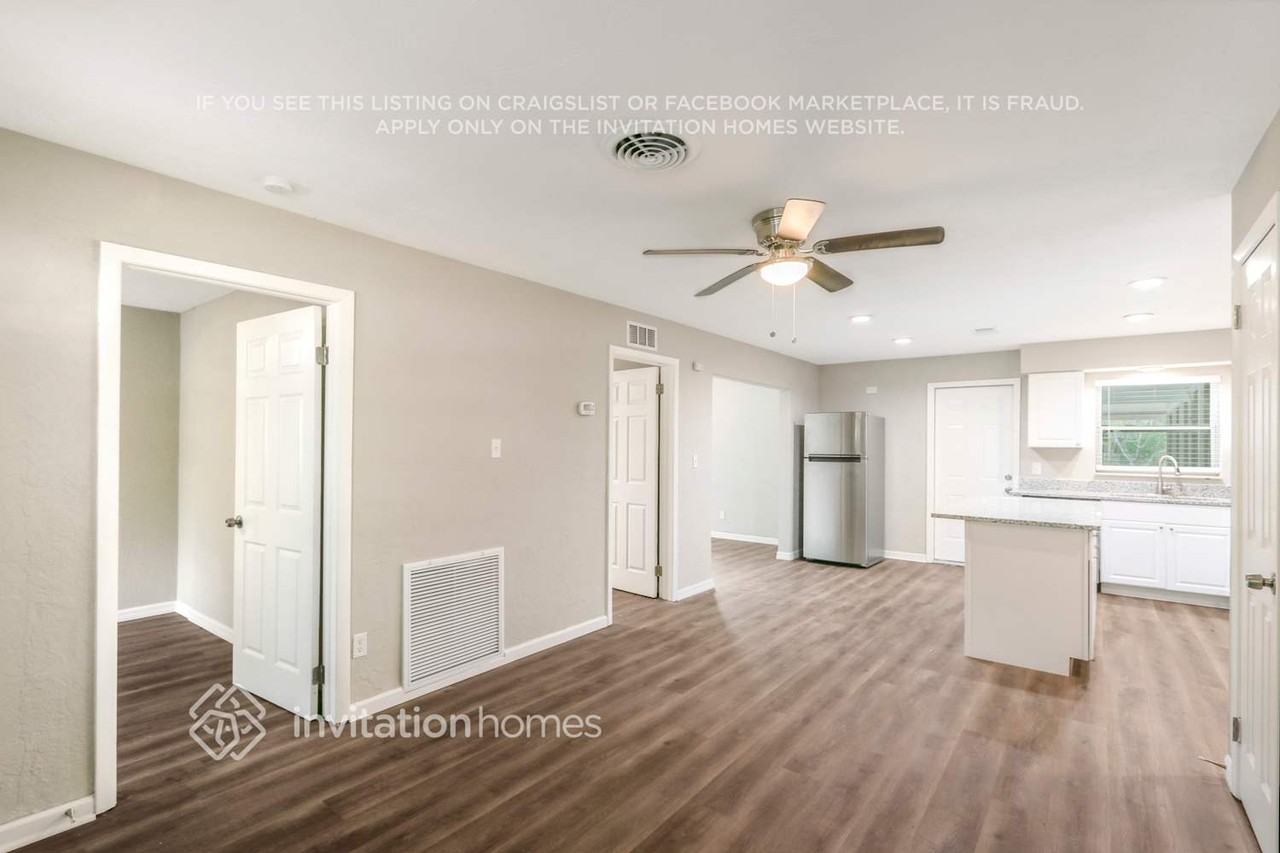 777 La Plaza Ave S - Photo 4 of 31