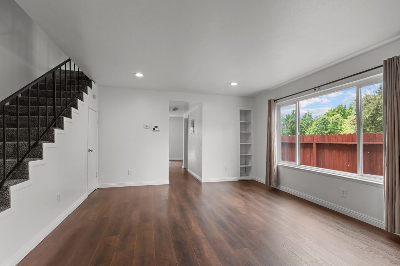 2400 Northrop Ave #1 - Photo 2 of 28